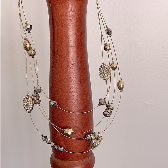 Layered wire necklace with beads and charms - Picture 2 of 4